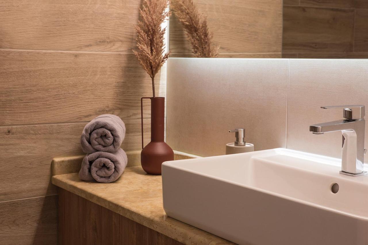 Luxury Apartment With Jacuzzi Close To Acropolis - Living Stone Zircon Αθήνα Εξωτερικό φωτογραφία